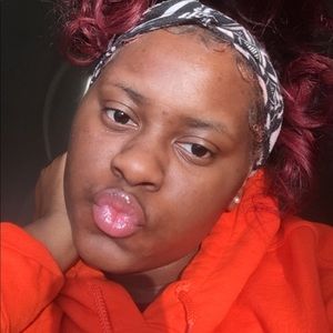 Meet your Posher, Najae